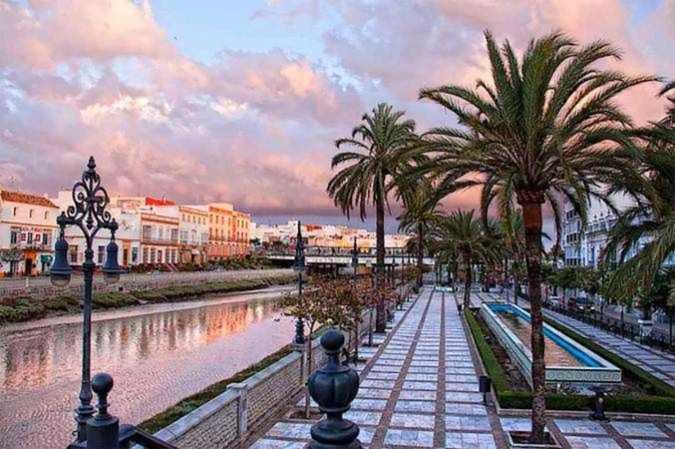 Chiclana-Cabana-Parking-Blue Чиклана-де-ла-Фронтера Экстерьер фото